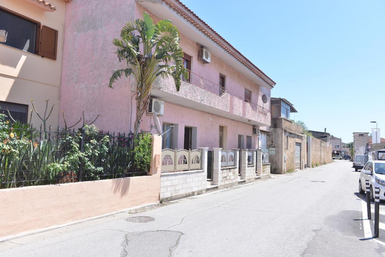 Izzhome Lagoon Pula Exterior photo